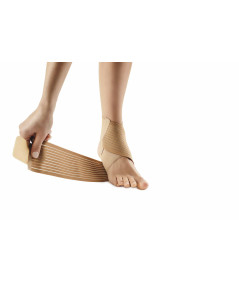 Adjustable ankle support